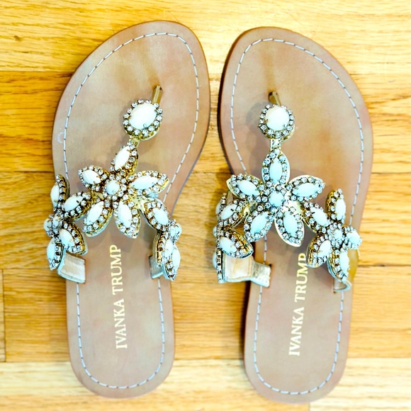 Ivanka Trump white & gold sandals with embellished gemstones size 4M - Picture 2 of 7